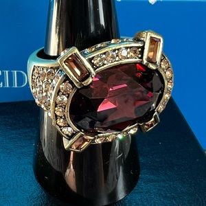 Heidi Daus SIZE 8 “Bold & Beautiful” Swarovski Crystals ring